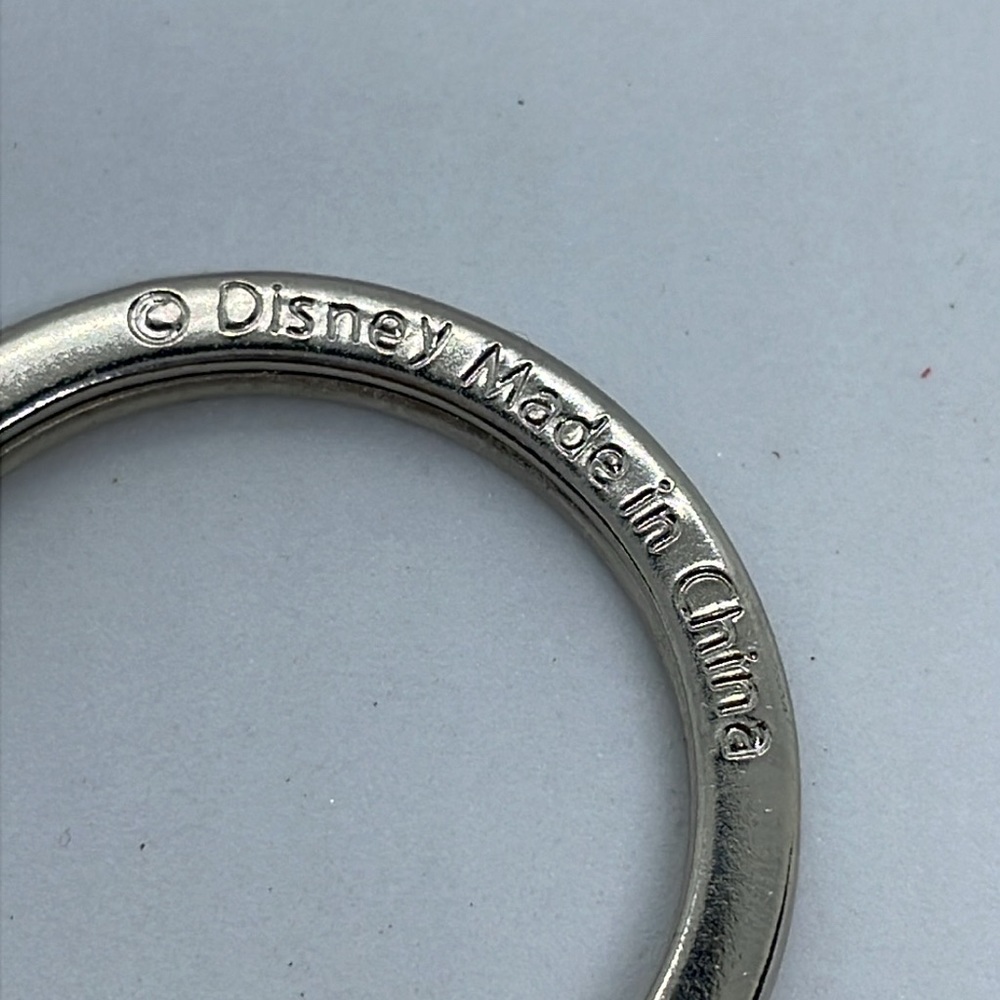 Authentic Disney keychain - Picture 4 of 5
